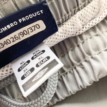 Load image into Gallery viewer, 00s Umbro Shorts (XL)