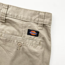 Load image into Gallery viewer, Dickies Cargo Shorts W44