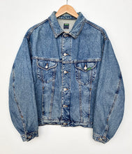 Load image into Gallery viewer, 90s United Colors Of Bennetton Denim Jacket (S)