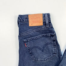 Load image into Gallery viewer, Levi’s 501 W25 L28