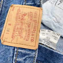Load image into Gallery viewer, Levi’s 501 W38 L31