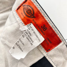 Load image into Gallery viewer, Dickies Cargo Shorts W36