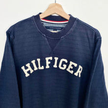 Load image into Gallery viewer, Tommy Hilfiger Sweatshirt (M)