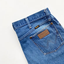 Load image into Gallery viewer, Wrangler Jeans W36 L32