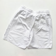 Load image into Gallery viewer, 00s Umbro Shorts (XL)