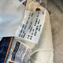 Load image into Gallery viewer, Levi’s 501 W32 L30