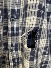 Load image into Gallery viewer, Flannel shirt (L)