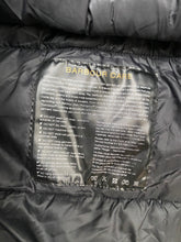 Load image into Gallery viewer, Barbour Heavy Barbor Coat (L)