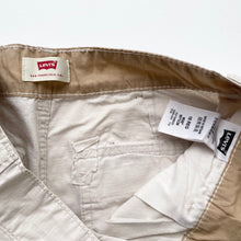 Load image into Gallery viewer, Levi’s Cargo Shorts W28
