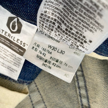 Load image into Gallery viewer, Levi’s 514 W30 L30