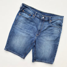 Load image into Gallery viewer, Levi’s 541 Shorts W38