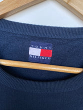 Load image into Gallery viewer, 90s Tommy Hilfiger Sweatshirt (2XL)