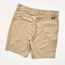 Load image into Gallery viewer, Dickies Shorts W36