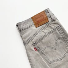 Load image into Gallery viewer, Levi’s 501 W27 L26
