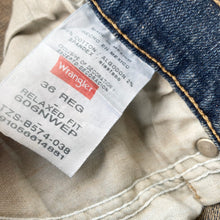 Load image into Gallery viewer, Wrangler Denim Shorts W36