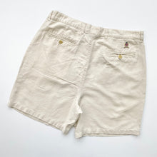 Load image into Gallery viewer, Tommy Hilfiger Shorts W36