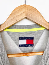 Load image into Gallery viewer, Tommy Hilfiger Sweatshirt (M)