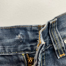 Load image into Gallery viewer, Levi’s Denim Shorts W31