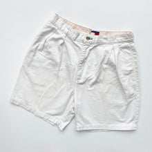 Load image into Gallery viewer, Tommy Hilfiger Shorts W33