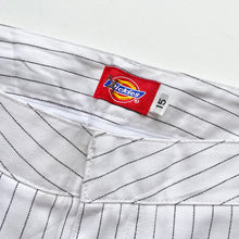 Load image into Gallery viewer, Women’s Dickies W34 L32