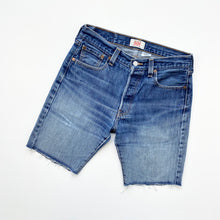 Load image into Gallery viewer, Levi’s 501 Shorts W30