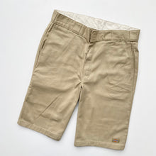 Load image into Gallery viewer, Dickies Shorts W33