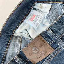 Load image into Gallery viewer, Wrangler Jeans W34 L30