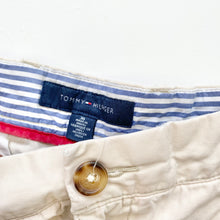 Load image into Gallery viewer, Tommy Hilfiger Shorts W36