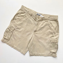 Load image into Gallery viewer, Columbia Sportswear Cargo Shorts W38