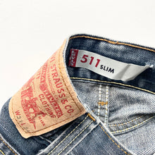 Load image into Gallery viewer, Levi’s Denim Shorts W31