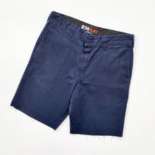 Load image into Gallery viewer, Dickies Shorts W32