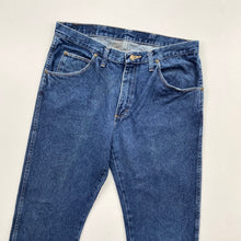 Load image into Gallery viewer, Wrangler Jeans W34 L29