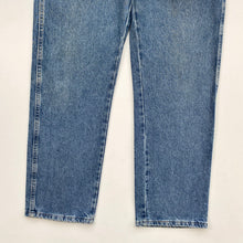 Load image into Gallery viewer, Wrangler Jeans W34 L29