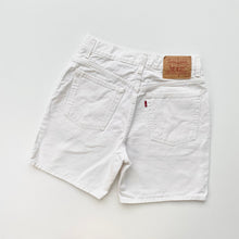 Load image into Gallery viewer, 90s Levi’s Denim Shorts W26