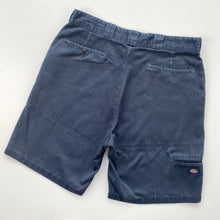 Load image into Gallery viewer, Dickies Shorts W38