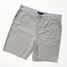 Load image into Gallery viewer, Tommy Hilfiger Shorts W36