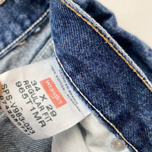 Load image into Gallery viewer, Wrangler Jeans W34 L29