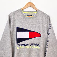 Load image into Gallery viewer, Tommy Hilfiger Sweatshirt (M)