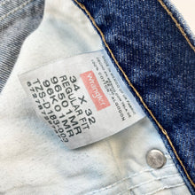 Load image into Gallery viewer, Wrangler Jeans W34 L32