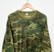 Load image into Gallery viewer, Camo T-shirt (L)