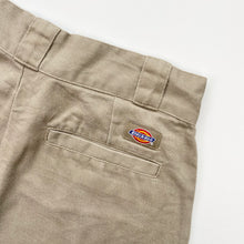 Load image into Gallery viewer, Dickies Shorts W26