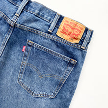 Load image into Gallery viewer, Levi’s 511 Denim Shorts W38