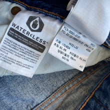 Load image into Gallery viewer, Levi’s 501 W32 L32