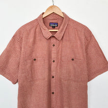 Load image into Gallery viewer, Patagonia Shirt (2XL)