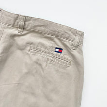 Load image into Gallery viewer, Tommy Hilfiger Shorts W38