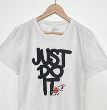 Load image into Gallery viewer, Nike Just Do It T-shirt (M)