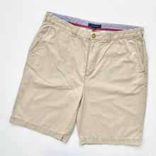 Load image into Gallery viewer, Tommy Hilfiger Shorts W38