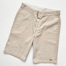Load image into Gallery viewer, Dickies Shorts W36