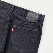 Load image into Gallery viewer, Levi’s Denim Shorts W27