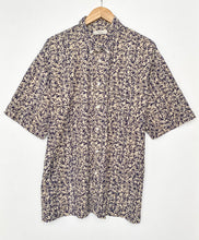 Load image into Gallery viewer, Crazy Print Shirt (XL)
